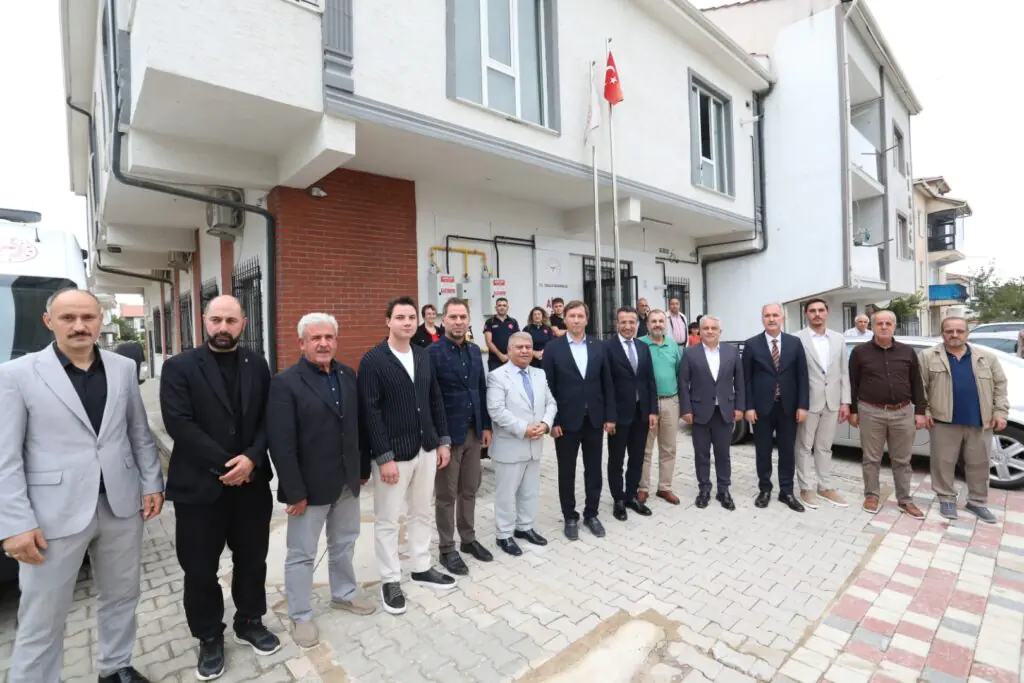 İnegöl’de Sağlık Hamlesi: Akhisar Mahallesi Yeni Sağlık Merkezine Kavuştu