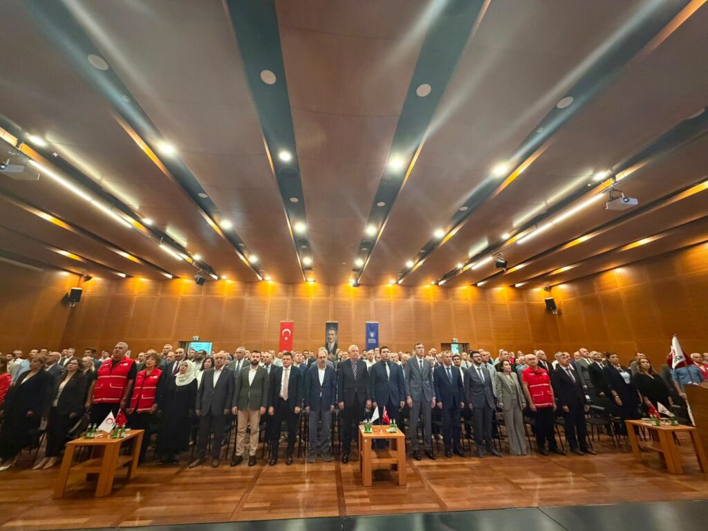 Kızılay’dan Bursa Milli Eğitim’e Kurumsal Altın Madalya Ödülü