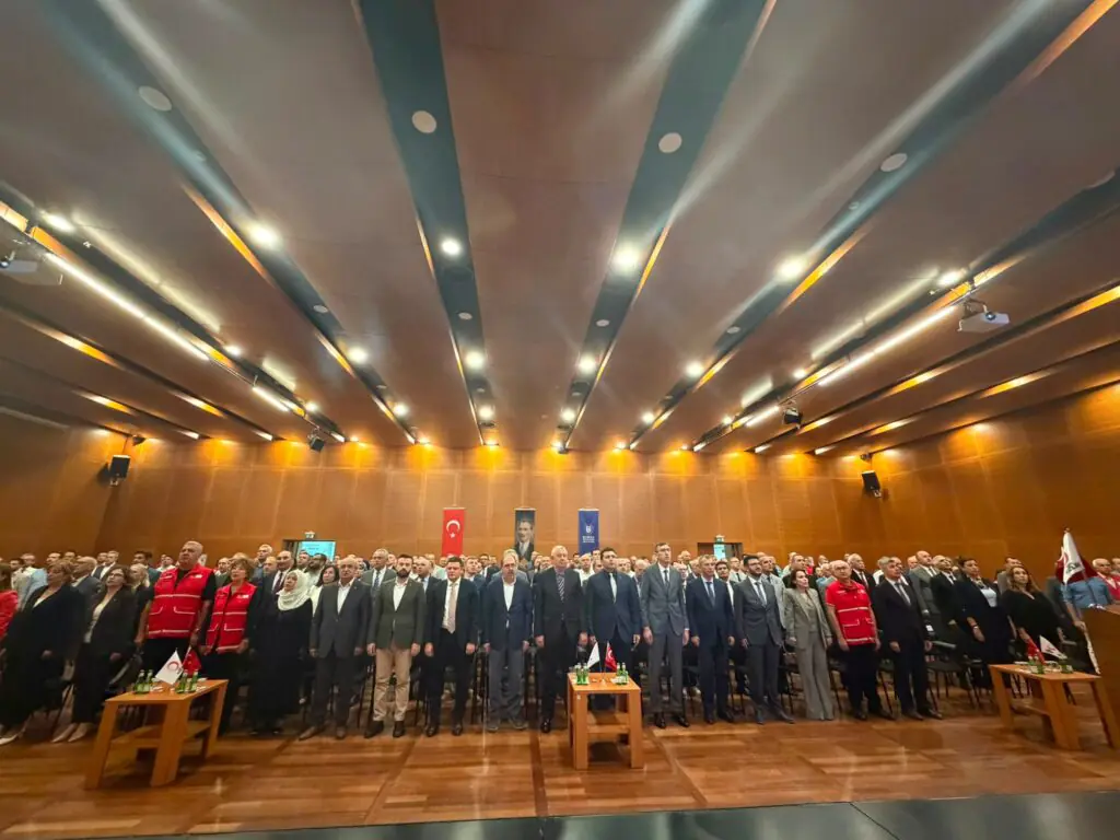 Kızılay’dan Bursa Milli Eğitim’e Kurumsal Altın Madalya Ödülü