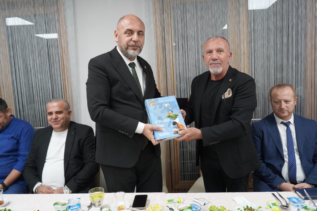 Başkan Bekir Aydın Amatör Spor Kulüplerinin Temsilcileriyle Buluştu