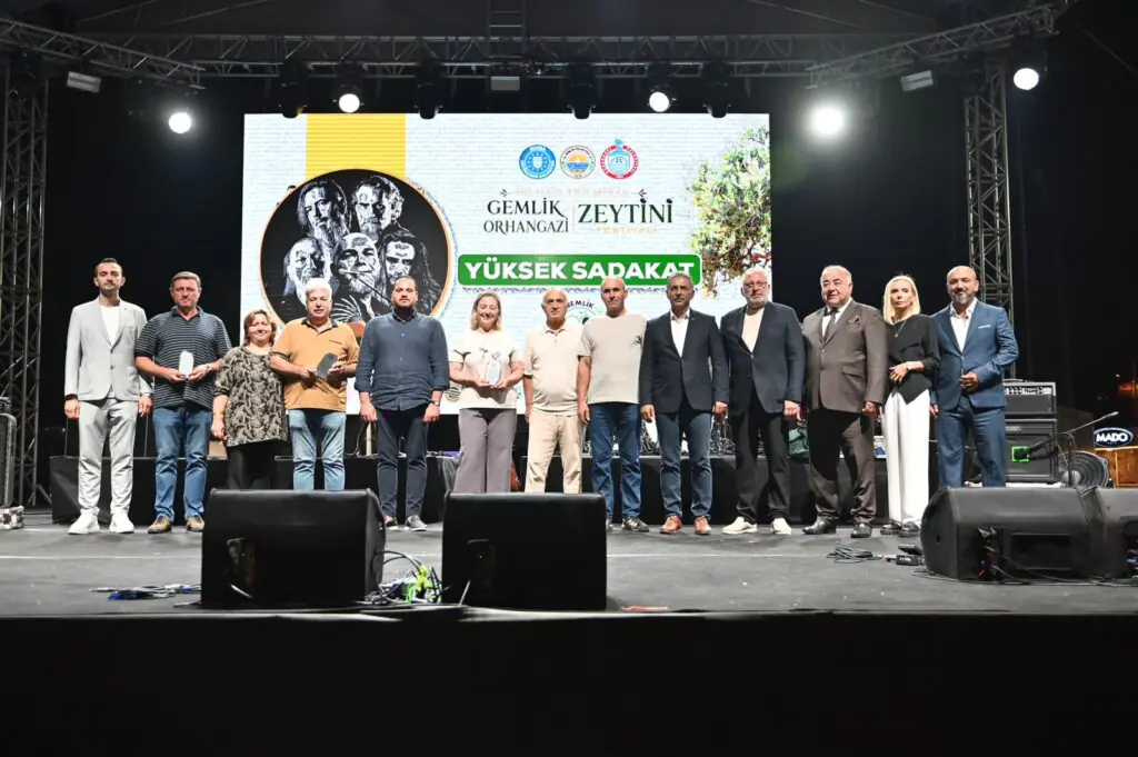 33. Gemlik Zeytini Festivali’nde 1 Kilo Zeytin 77 Bin Liraya Satıldı