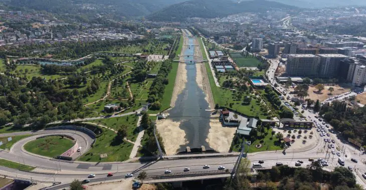 Büyükşehir’den Mihraplı Deresi’nde Hummalı Temizlik