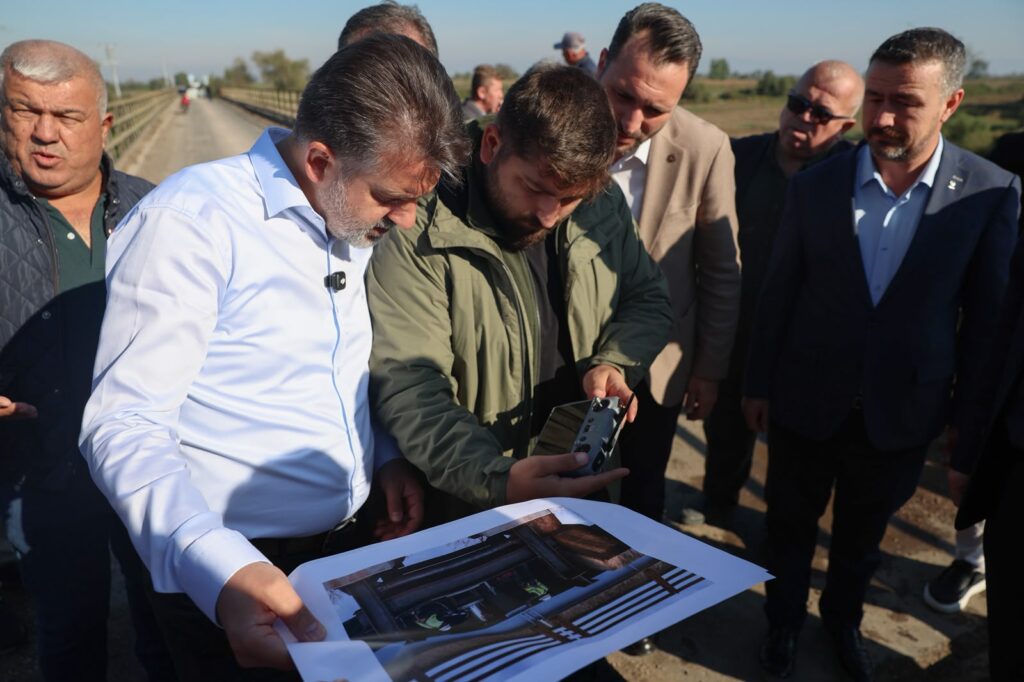 Başkan Vekili Şahin Biba Hasar Gören Çeltikçi Köprüsü’nde İncelemelerde Bulundu