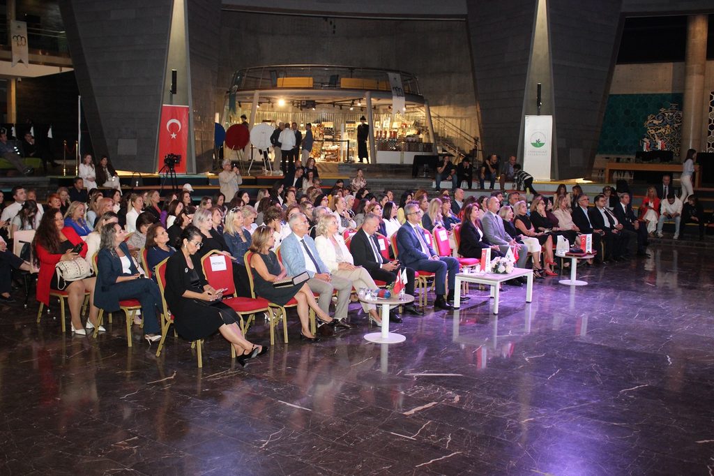 BUİKAD Yeni Döneme ‘Kadın Liderliği’ Vizyonuyla Başladı BUİKAD Yeni Döneme ‘Kadın Liderliği’ Vizyonuyla Başladı
