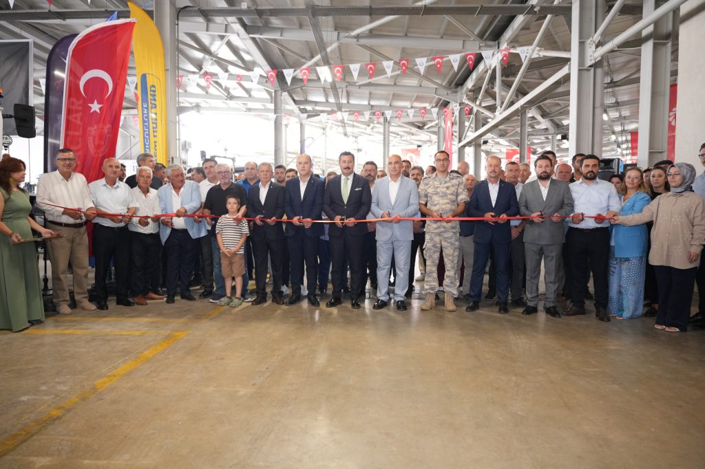 Yenişehir Belediyesi Altın Biber Festivali’nde Tarım Fuarı Açtı