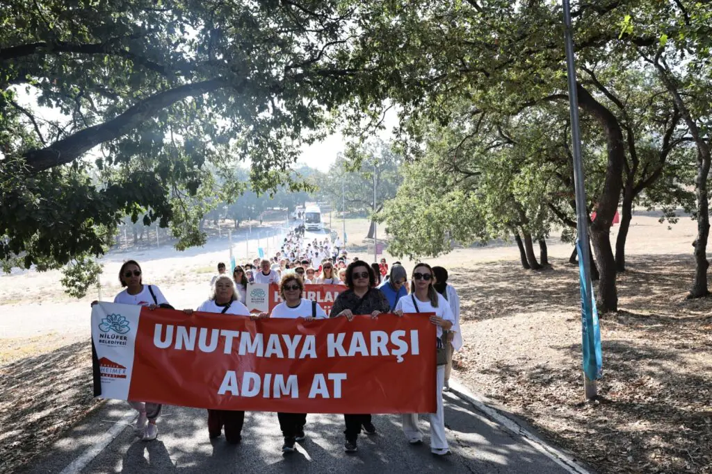 Nilüfer’de Alzheimer Farkındalığı İçin Anlamlı Doğa Yürüyüşü