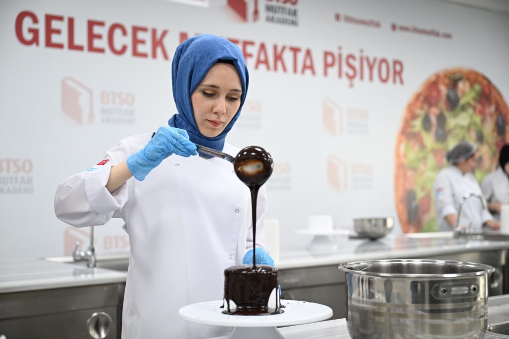 BTSO Mutfak Akademi Nitelikli İstihdam Ve Girişimci Yetiştiriyor