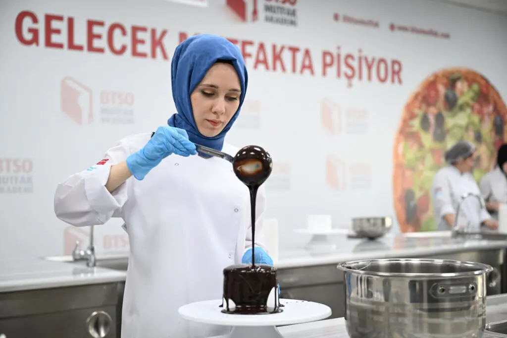 BTSO Mutfak Akademi Nitelikli İstihdam Ve Girişimci Yetiştiriyor