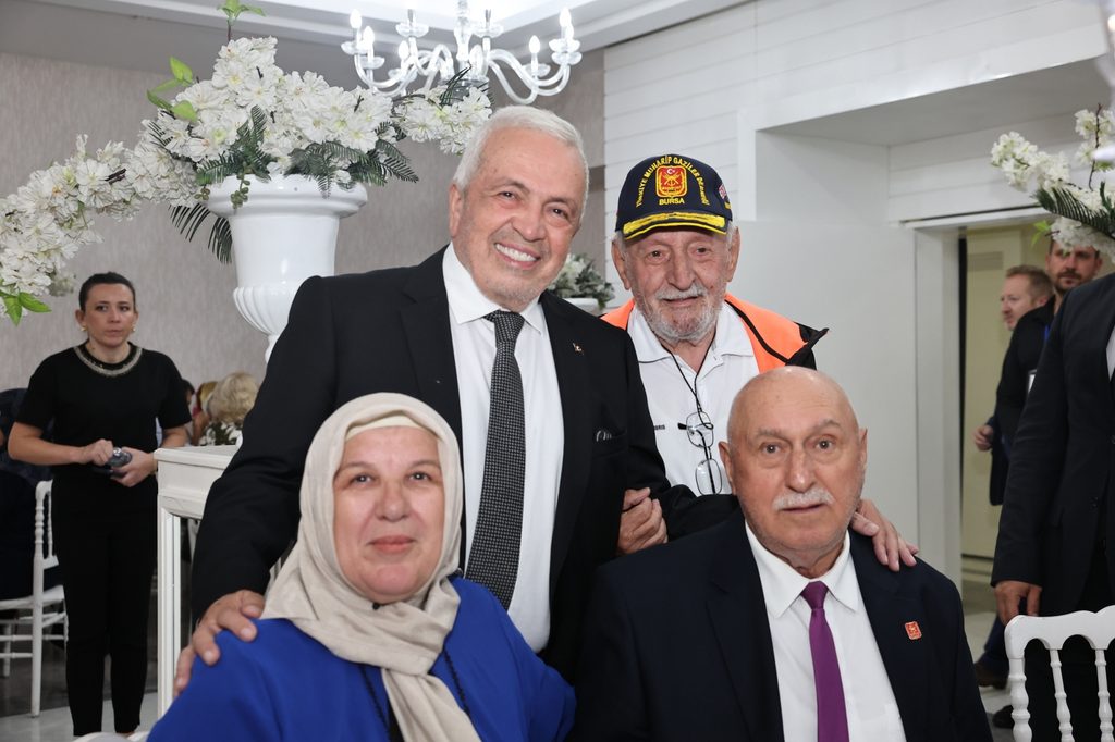 Nilüfer Belediyesi Gaziler Ve Şehit Ailelerini Aynı Sofrada Buluşturdu