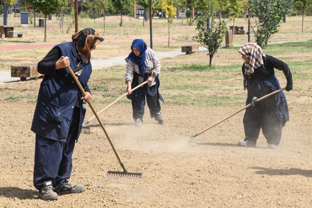 Osmangazi Belediyesi Soğanlı Mahallesi’nin Yeşil Dokusunu Güçlendiriyor