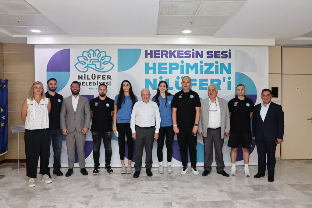 Başkan Şadi Özdemir’den Dereceye Giren Milli Voleybolculara Tebrik