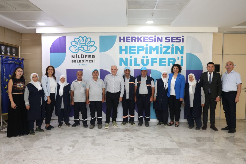 Nilüfer’de Okuma Yazma Kursunu Bitiren Personele Sertifika Sevinci