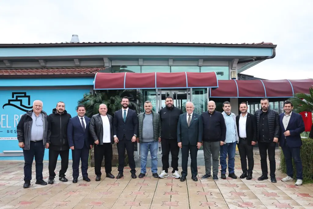Başkan Şadi Özdemir Bursaspor Tribün Liderleriyle Kahvaltıda Buluştu