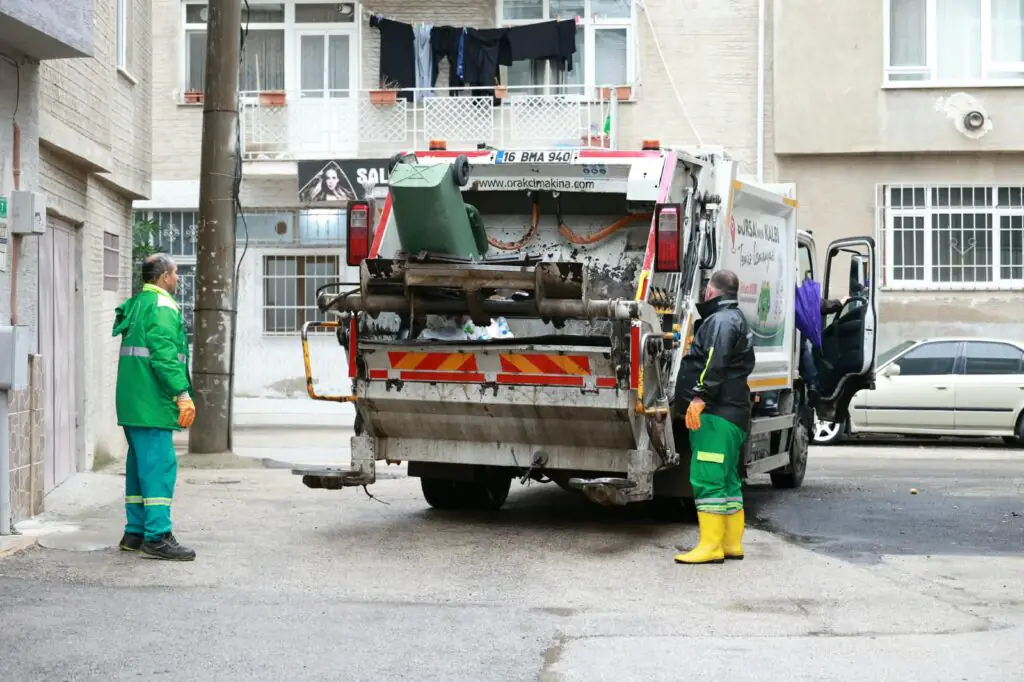 Osmangazi Belediyesi Günlük Bin Yüz Ton Atığı Yapay Zekayla Topluyor