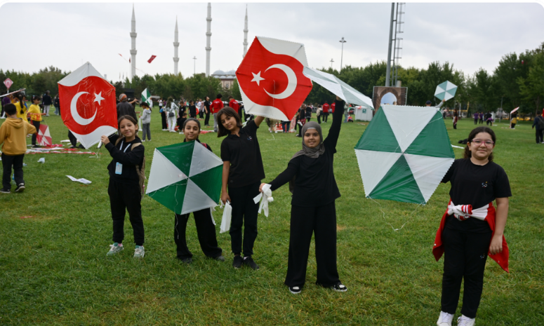 Bursa’dan Gökyüzüne Barış Mesajı: Uçurtmalar Gazze İçin Havalandı