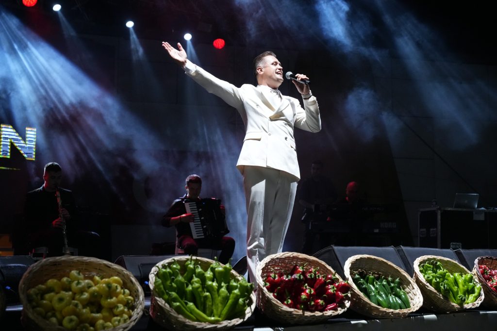Yenişehir Altın Biber Festivali Balkan Panayırı İle Coşkulu Başladı