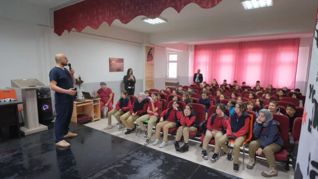 İnegöl Belediyesi’nden Okullarda Hayvan Sevgisi Ve Bilinç Seminerleri