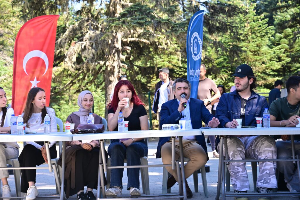 Yıldırım Belediye Başkanı Oktay Yılmaz Gençlerle Buluştu