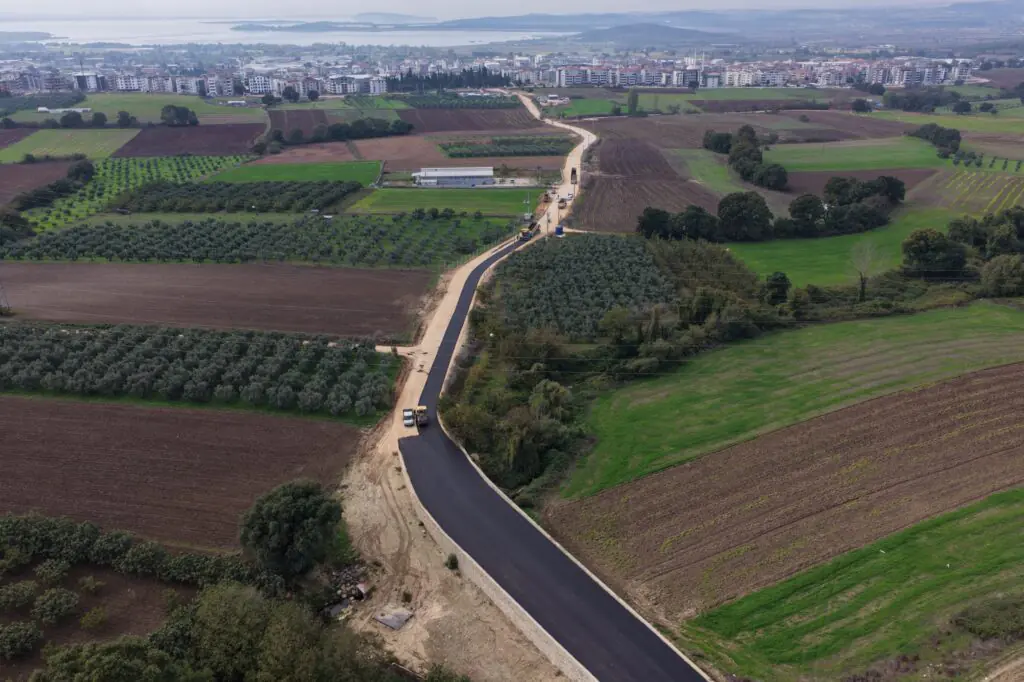 Büyükşehir’den Dev Su Yatırımı: Akçalar’da İsale Hattının Ardından Asfalt