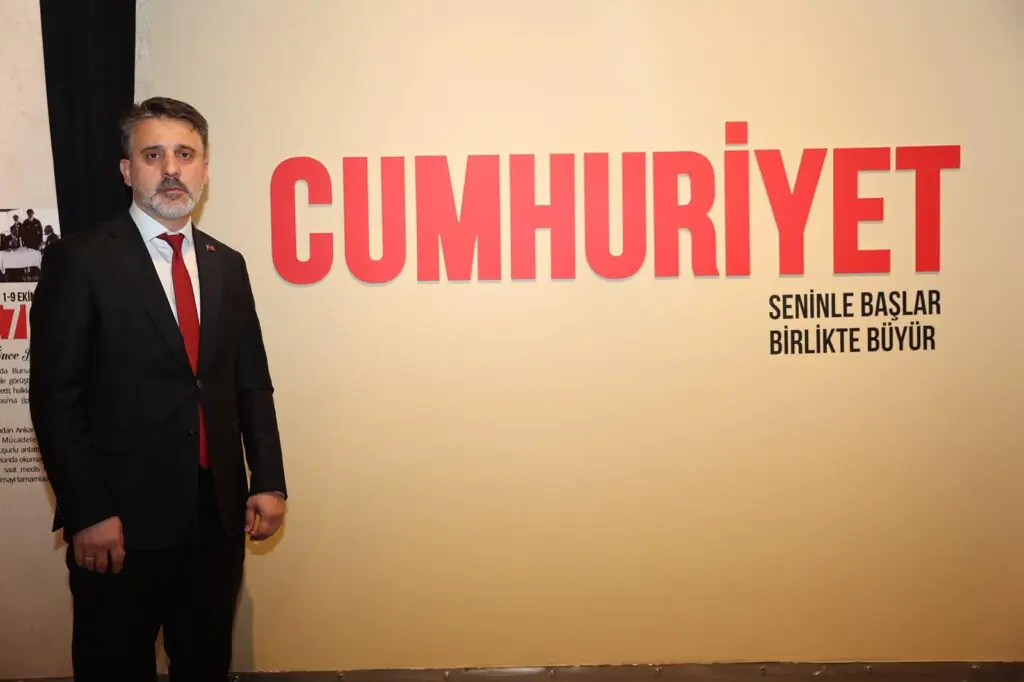 Bursa Kent Müzesi’nde Tarihi Sergi: Şahin Biba’dan Anlamlı Cumhuriyet Mesajı