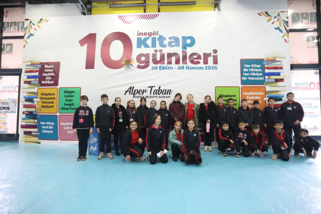 İnegöl’de Edebiyat Şöleni Başladı: 10. İnegöl Kitap Günleri Kapılarını Açtı
