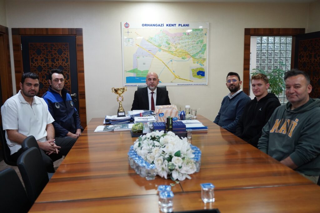 Başkan Bekir Aydın Şampiyonları Ağırladı: “Kupayı Orhangazi’mize Getirdiler”