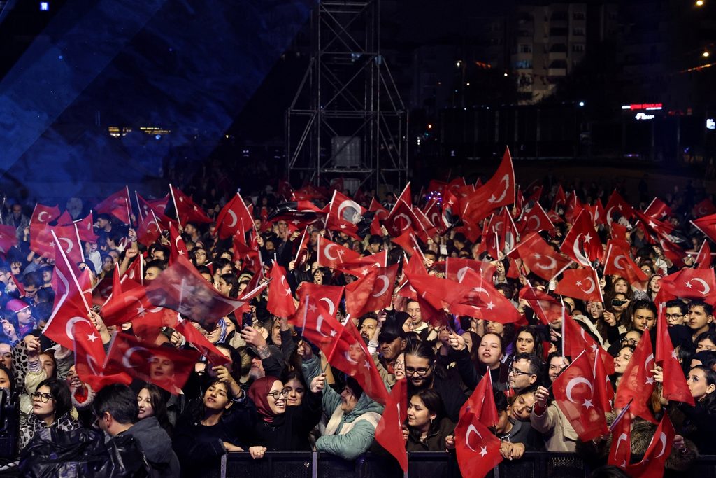 FSM Bulvarı’nda Kortej Ve Can Bonomo Konseriyle Nilüfer’de 103. Yıl Coşkusu FSM Bulvarı’nda Kortej Ve Can Bonomo Konseriyle Nilüfer’de 103. Yıl Coşkusu