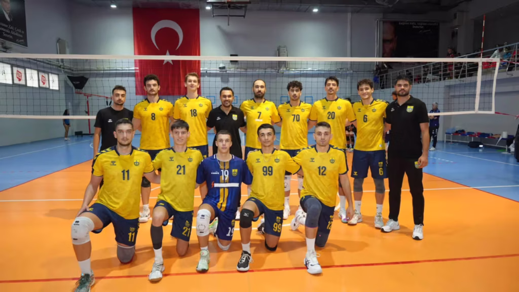 Yenişehir Belediyespor voleybolda 3 maçta 3 galibiyet aldı