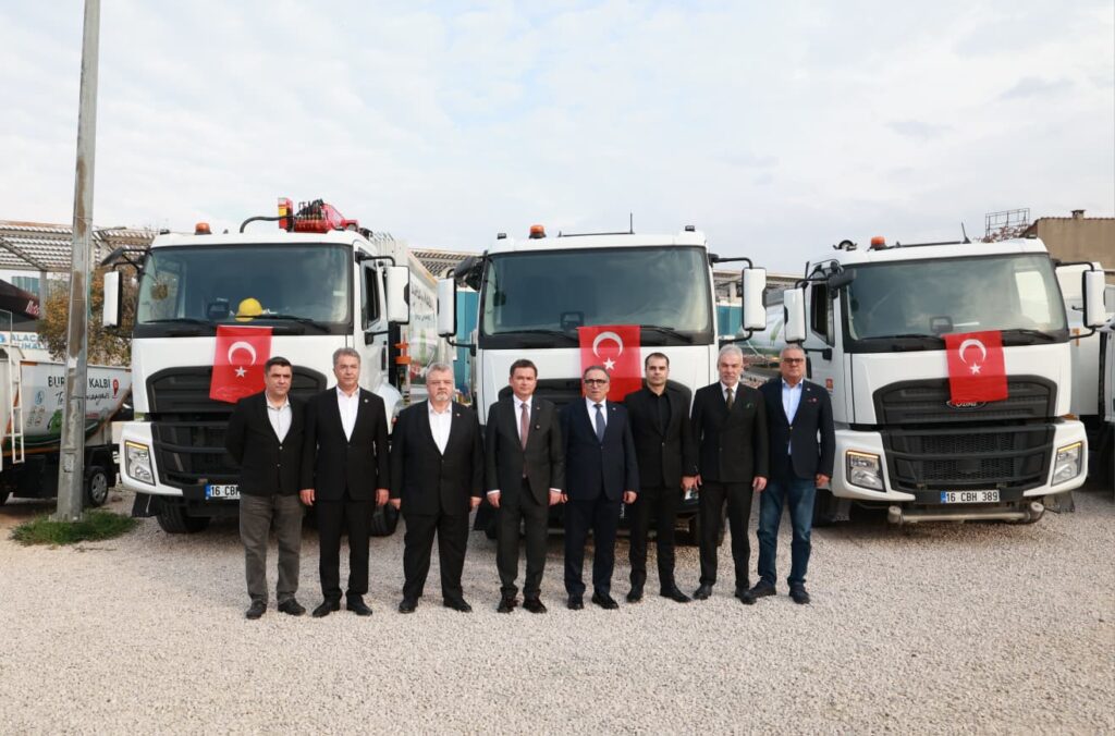 Başkan Erkan Aydın Tanıttı: Osmangazi Belediyesi’ne 41 Yeni Hizmet Aracı Geldi