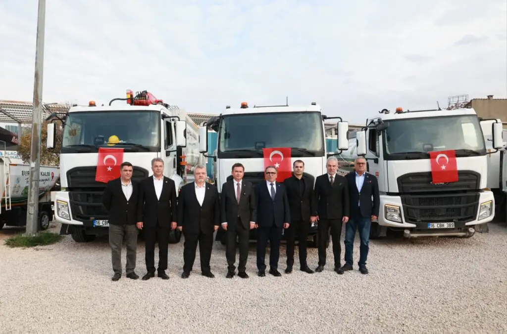 Başkan Erkan Aydın Tanıttı: Osmangazi Belediyesi’ne 41 Yeni Hizmet Aracı Geldi