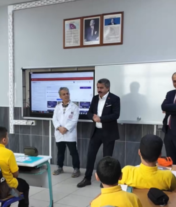 Başkan Oktay Yılmaz’dan Okul Ziyareti: Su Arıtma Sistemi Kuruldu