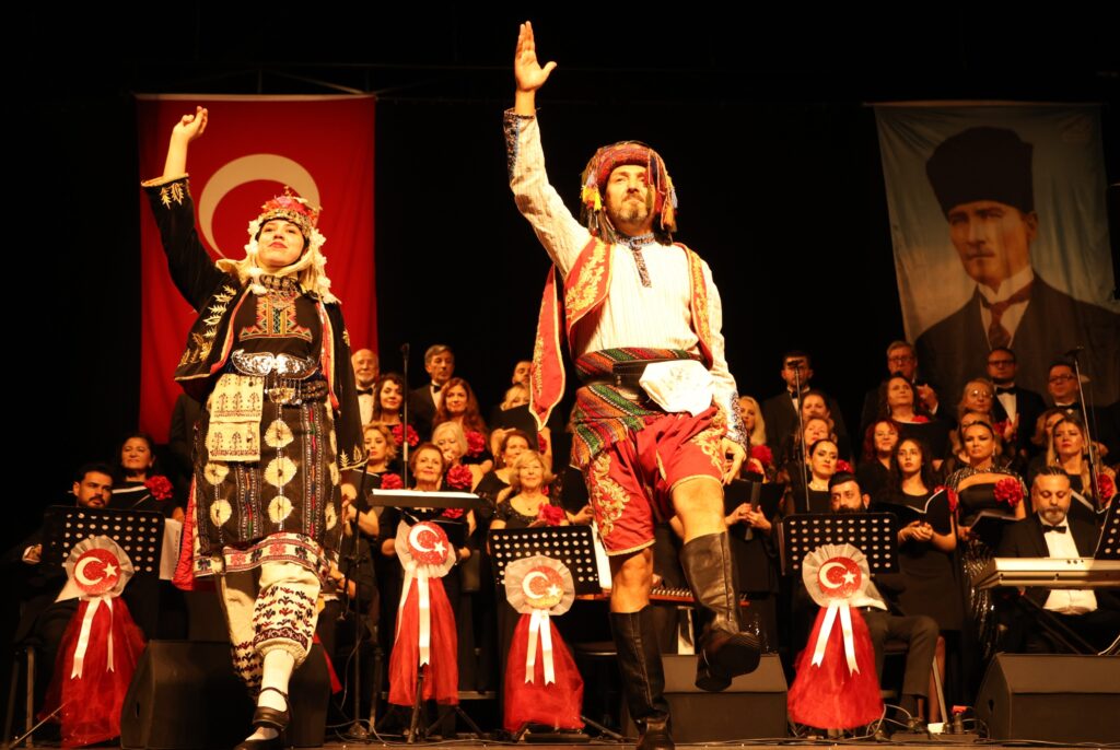 Nilüfer’de Cumhuriyet Coşkusu TSM Korosu’nun Özel Konseriyle Taçlandı