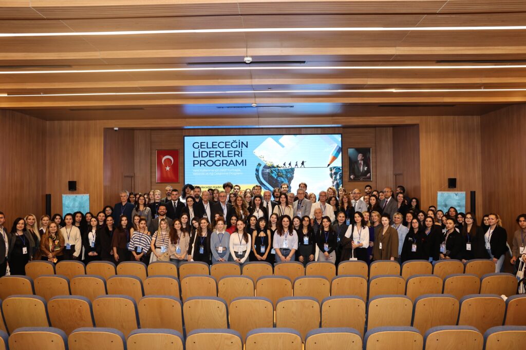 Nilüfer Belediyesi Öncülüğünde Hayata Geçirilen “Geleceğin Liderleri” Başladı
