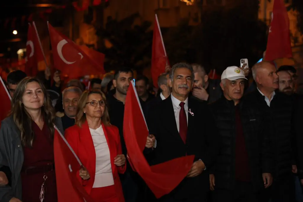 Gemlik’te 11. Hemşehri Dernekleri Festivali Cumhuriyet Coşkusu