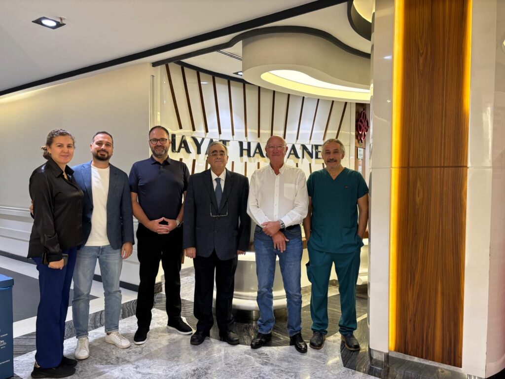 Dünyaca Ünlü Cerrah Prof. Dr. Christophe Mathoulin Hayat Hastanesi’nde