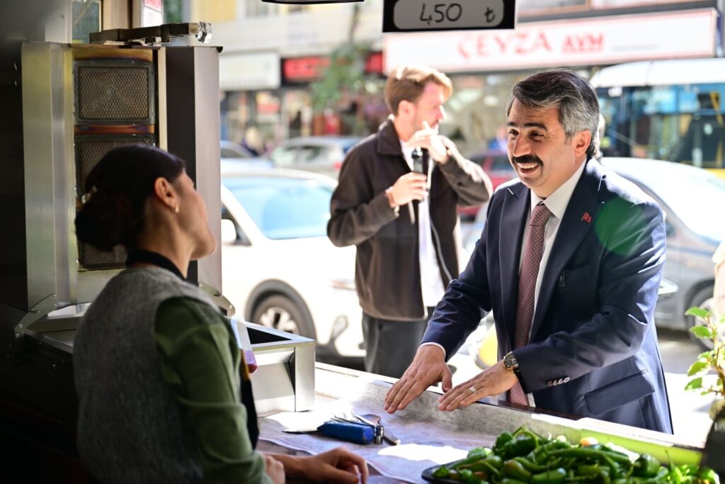 Başkan Oktay Yılmaz’dan Esnaf Buluşması: “Gönül Bağıyla Çalışıyoruz”