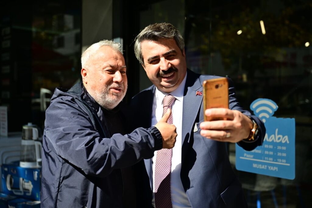Başkan Oktay Yılmaz’dan Esnaf Buluşması: "Gönül Bağıyla Çalışıyoruz"