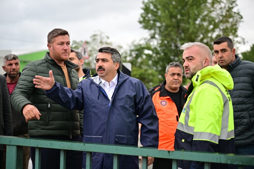Yıldırım’da Sağanak Alarmı: Başkan Oktay Yılmaz Çalışmaları Yerinde İnceledi