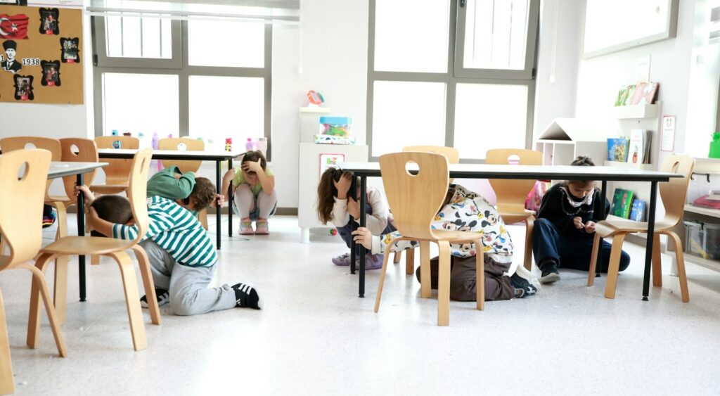Öğrencilerine Afet Farkındalık Eğitimi Düzenledi