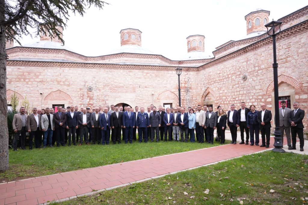 Yenişehir’de Muhtarlar Günü Kutlaması: Başkan Ercan Özel’den Birlik Mesajı