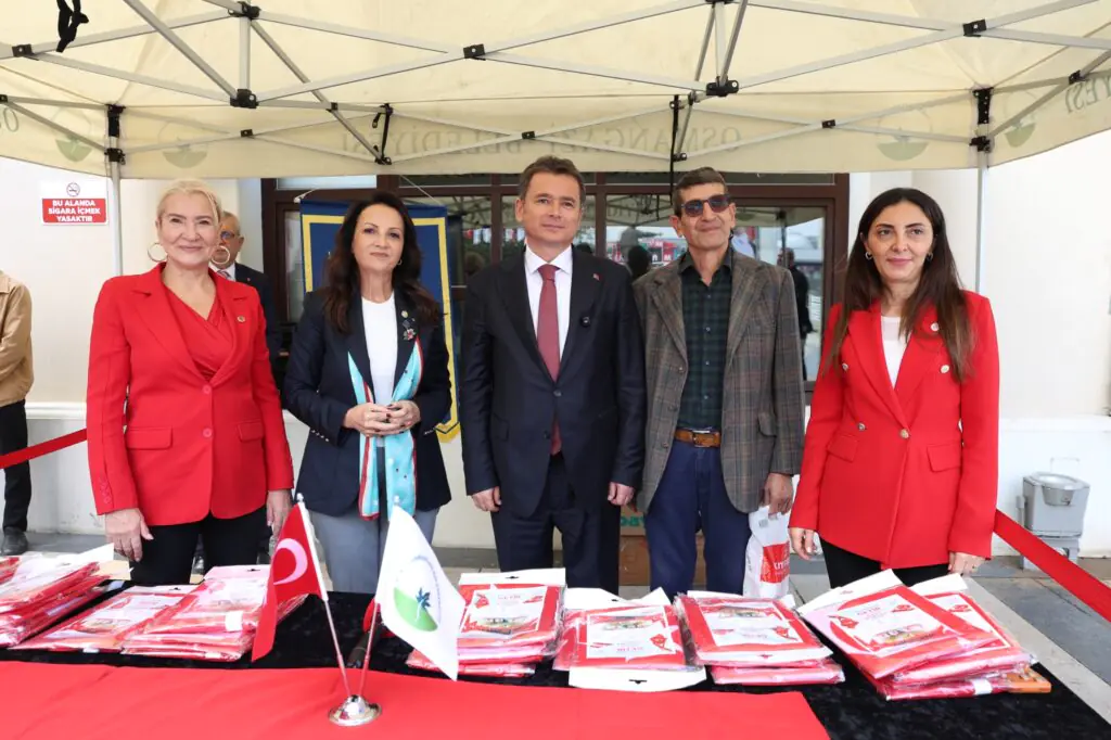 Osmangazi’de Anlamlı 29 Ekim Projesi: Yıpranan Bayraklar Yenilendi