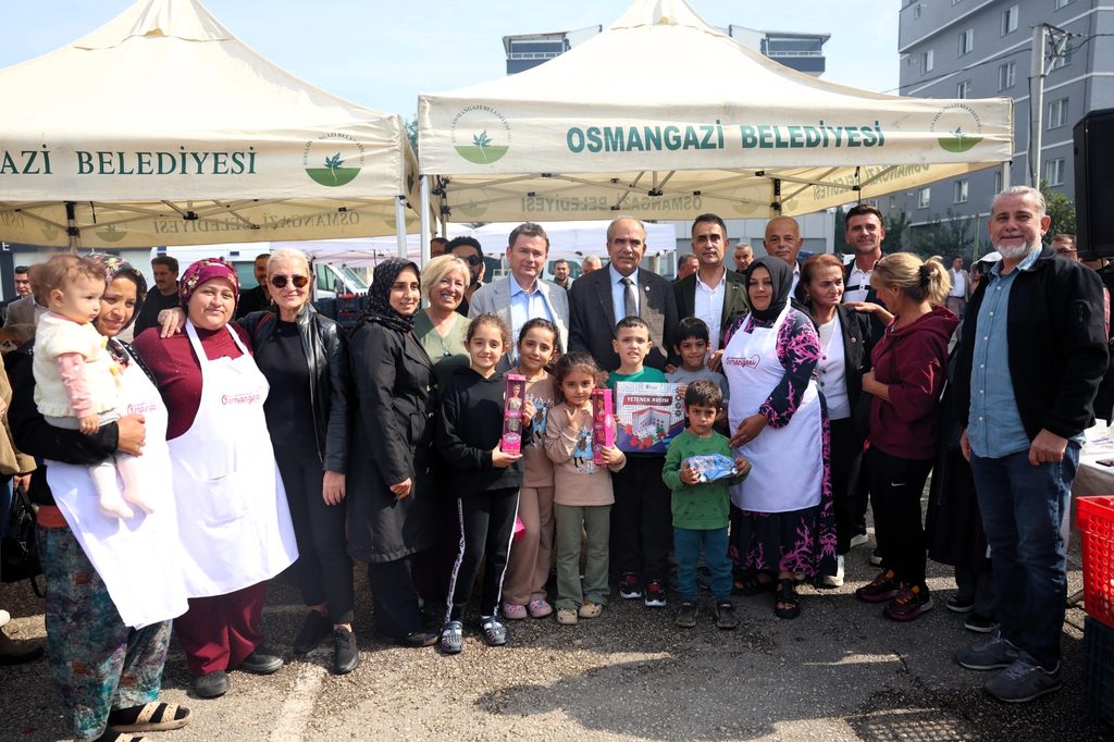 Başkan Erkan Aydın’dan Örnek Proje: "Malzemeler Bizden Salça Yapması Sizden"
