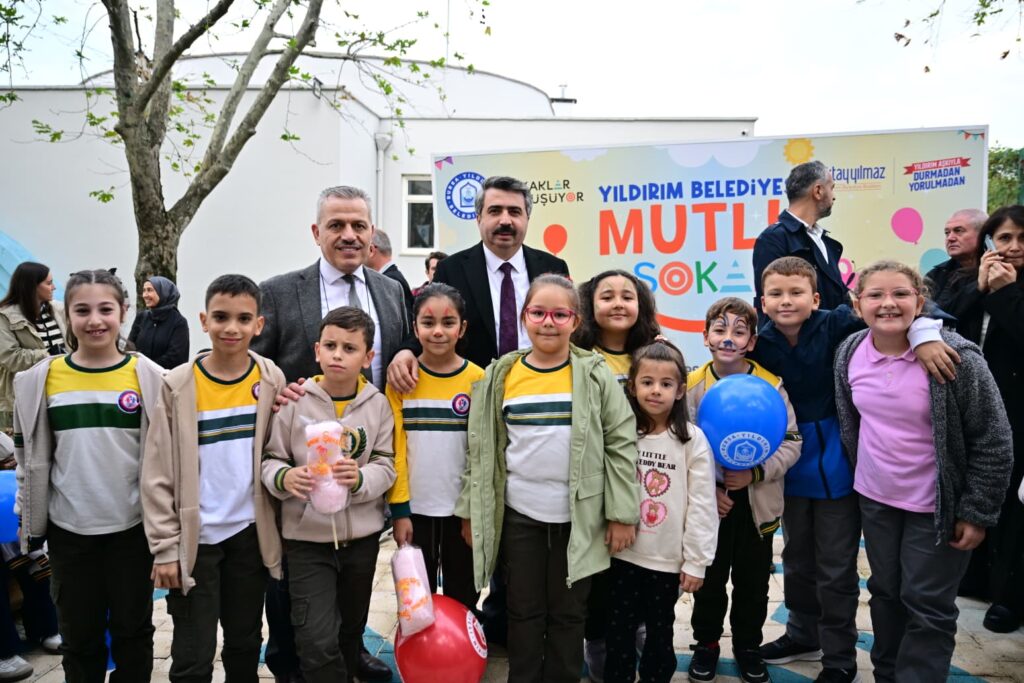 “Susan Şeylerin Gürültüsü” Ödüle Layık Görüldü: Nilüfer’de Şiir ve Edebiyat Gecesi