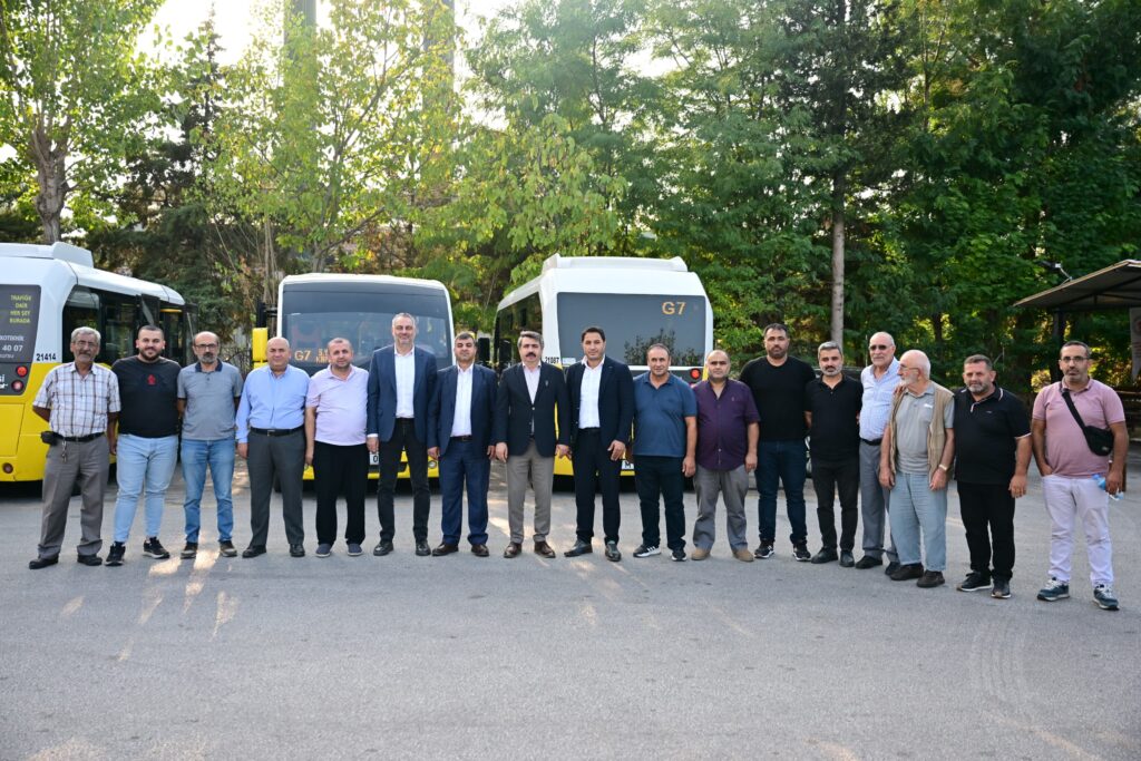 Başkan Oktay Yılmaz Ertuğrulgazi Dolmuş Durağında Esnafla Buluştu